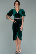 Короткое Бархатное Платье Изумрудно-зеленый ABK1159