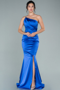 Длинное Атласное Выпускное Платье Ярко-синий ABU2518