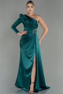 Длинное Атласное Вечернее Платье Изумрудно-зеленый ABU2676